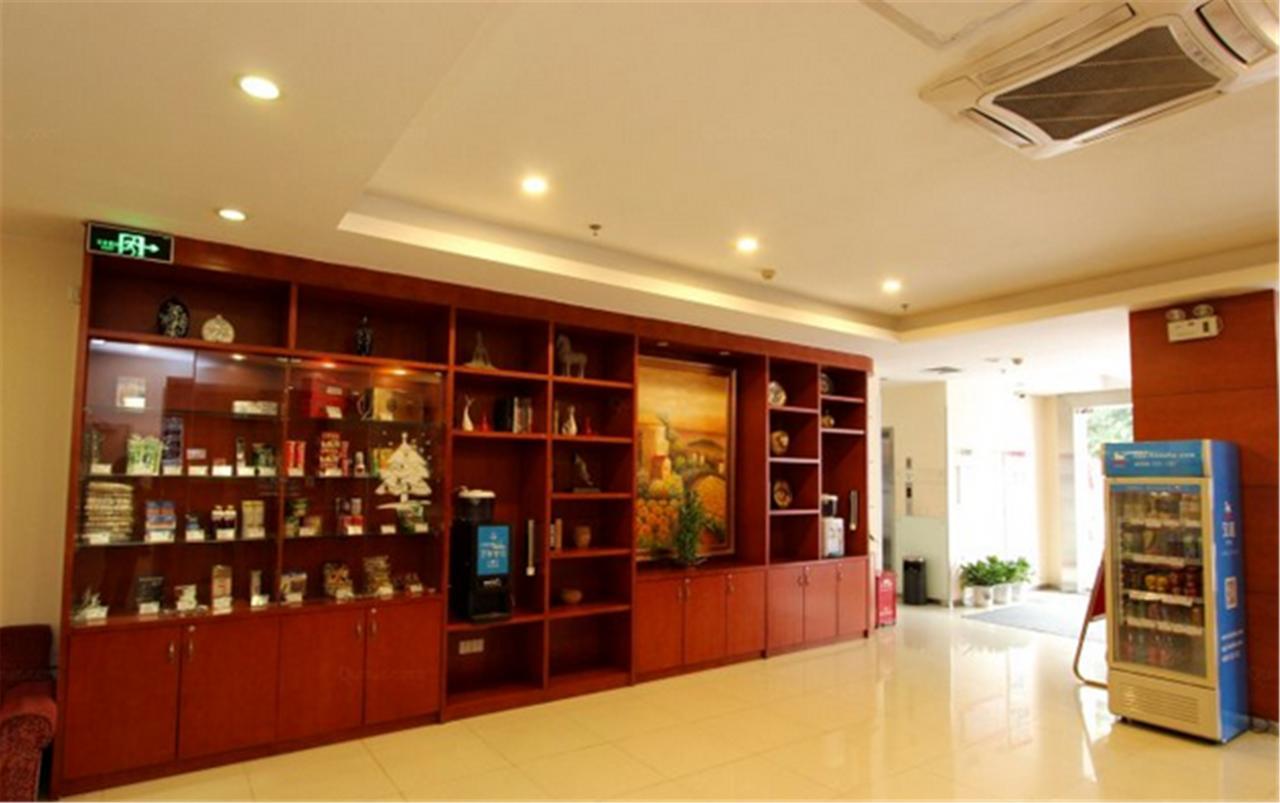 Hanting Express Kunming Yieryi Street Yunnan Normal University Branch Extérieur photo